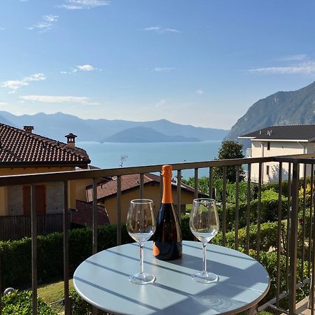 Happy Guest Apartments - Lake View And Pool Riva di Solto Kültér fotó